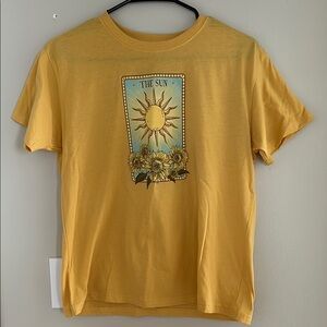 Yellow Graphic “The Sun” Tarot Card T-Shirt